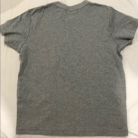 Uniqlo Plain Gray Large Short Sleeve Tee. - Picture 4 of 4